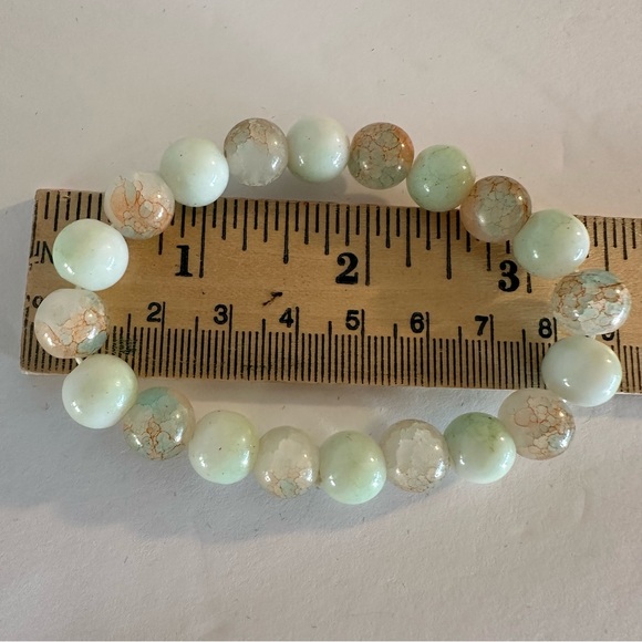 Beautiful Beaded Bracelet - Picture 5 of 5